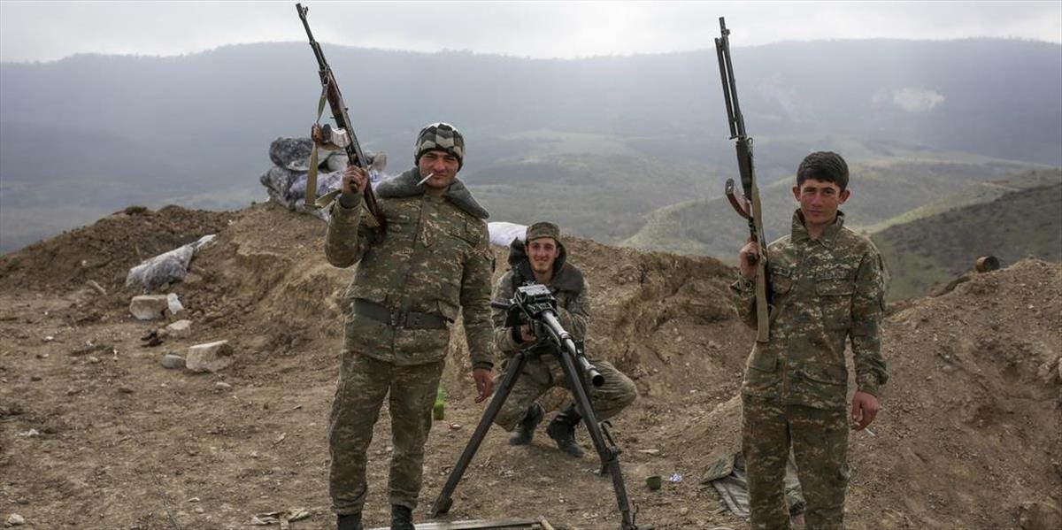 Náhorný Karabach: Sily podporované Arménskom prišli v bojoch o 97 ľudí