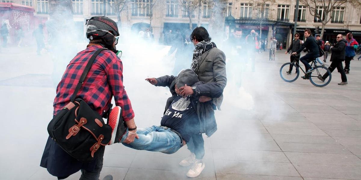 Protestnú akciu Noc na nohách sprevádzali v Paríži výtržnosti