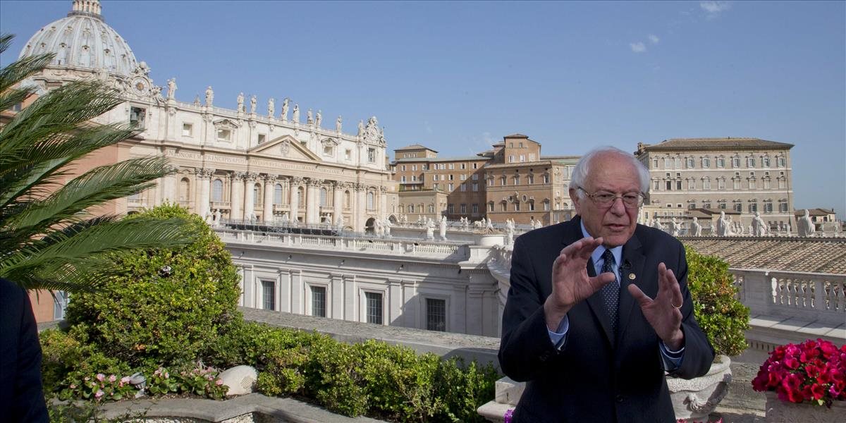 Pápež sa vo Vatikáne súkromne stretol s Berniem Sandersom