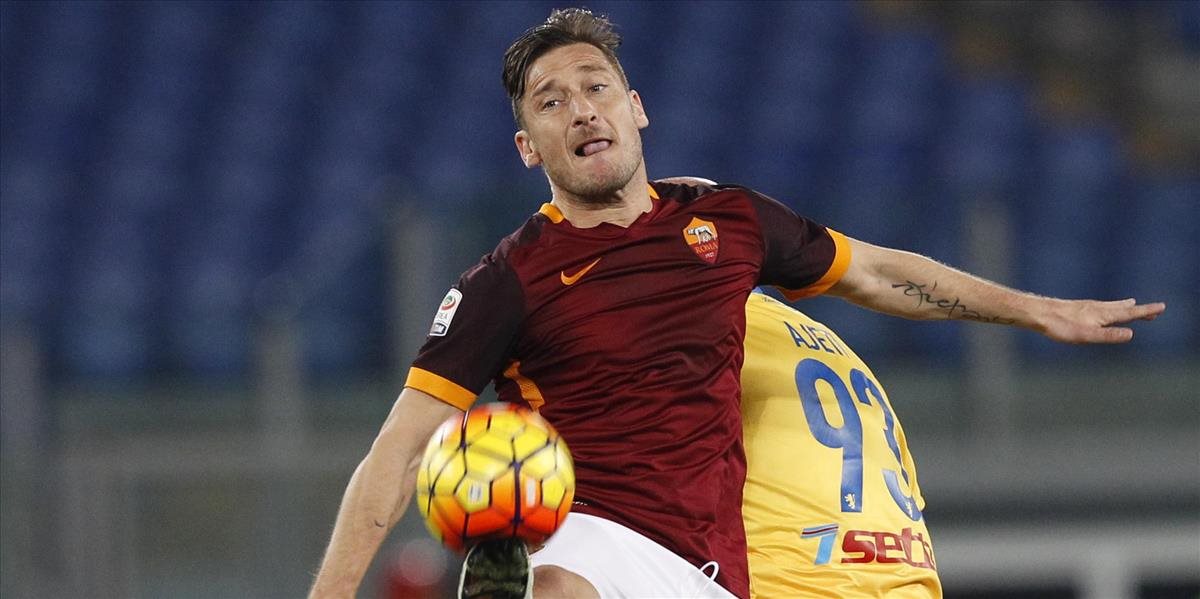 Rímsky "Cisár" Totti zachránil bod pre AS v súboji s Atalantou Bergamo