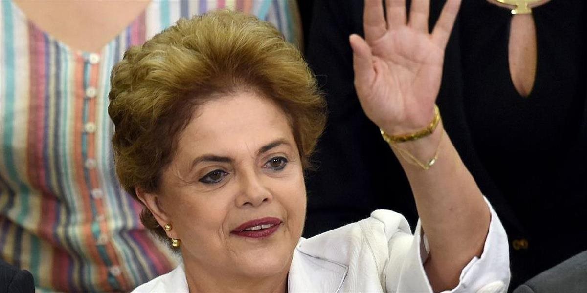 Brazílski poslanci schválili odvolanie prezidentky Rousseffovej