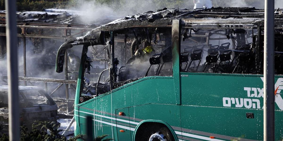 Výbuch v autobuse v Jeruzaleme zranil 16 ľudí, zrejme išlo o nálož