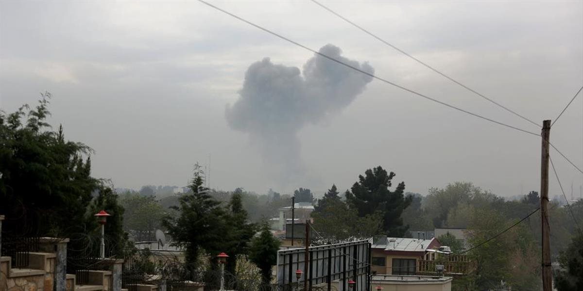 FOTO a VIDEO Mohutná explózia v centre Kábulu: Desiatky mŕtvych a 300 zranených, k útoku sa prihlásil Taliban
