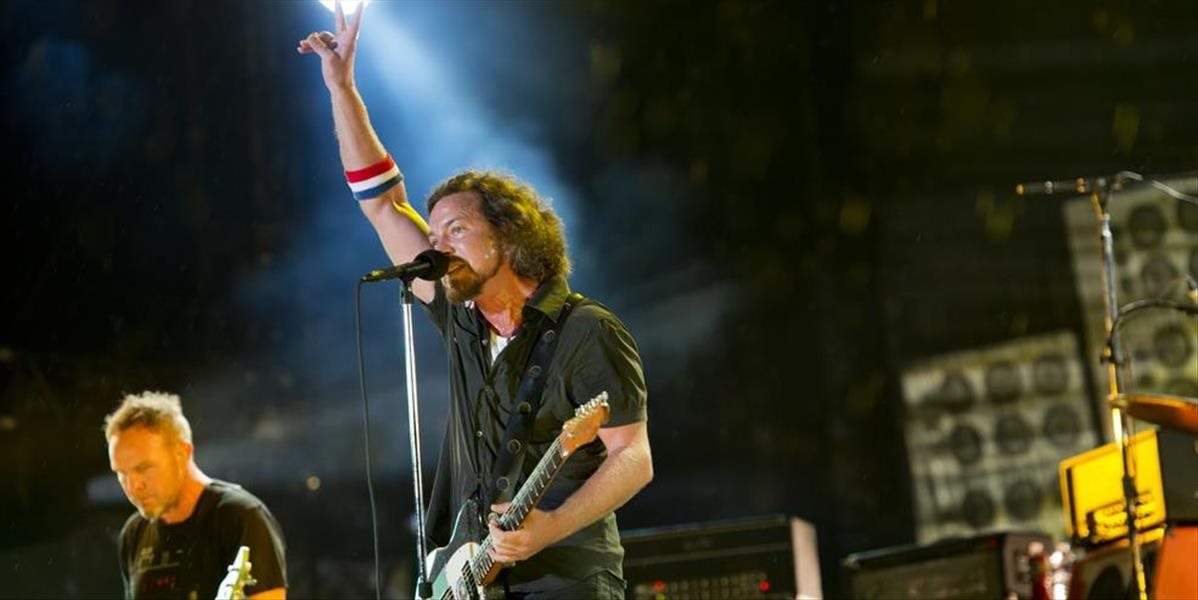 Pearl Jam zrušili koncert pre zákon obmedzujúci LGBT komunitu