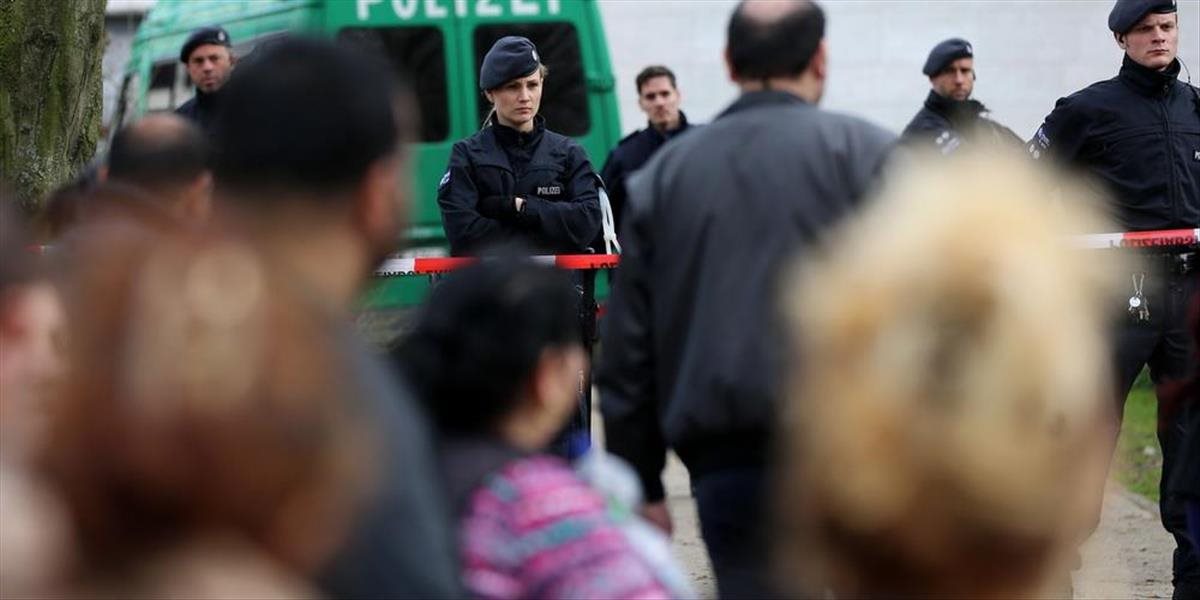 Nemecká polícia zadržala päť ľudí podozrivých z útokov na utečencov
