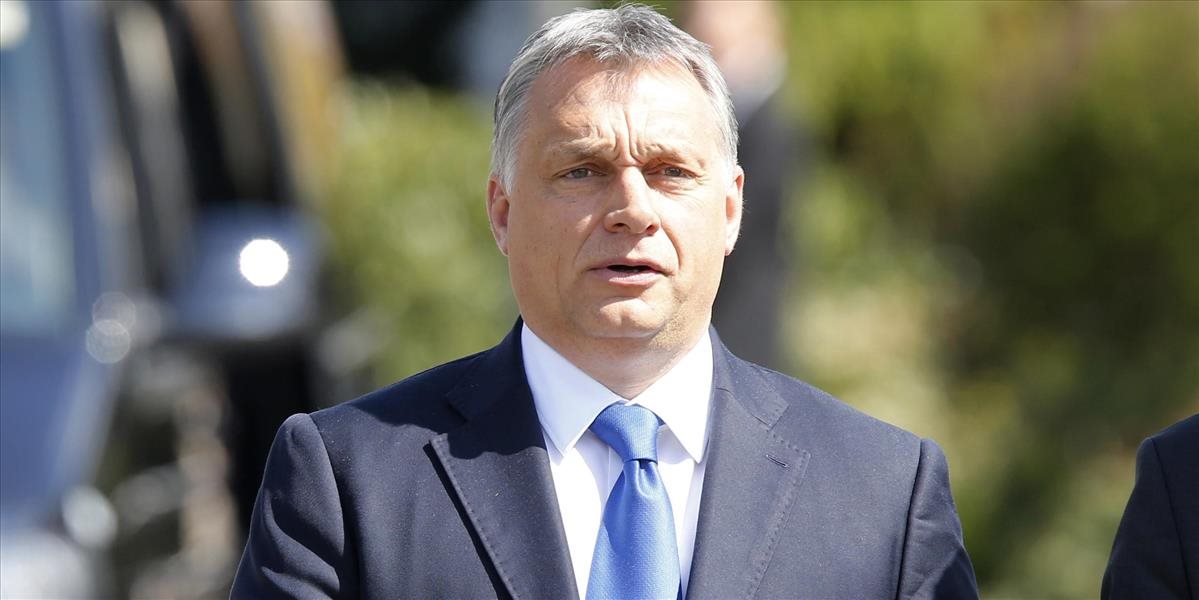 Viktor Orbán a Helmut Kohl deklarovali podporu politike Angely Merkelovej