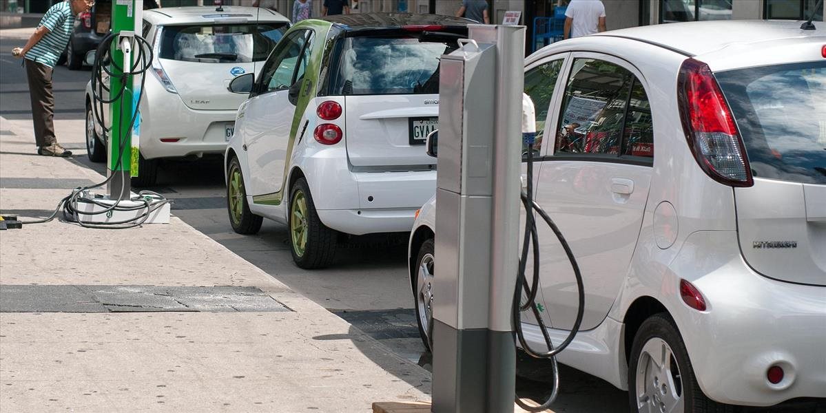 Nemecko zvažuje oslobodiť od dane majiteľov elektromobilov