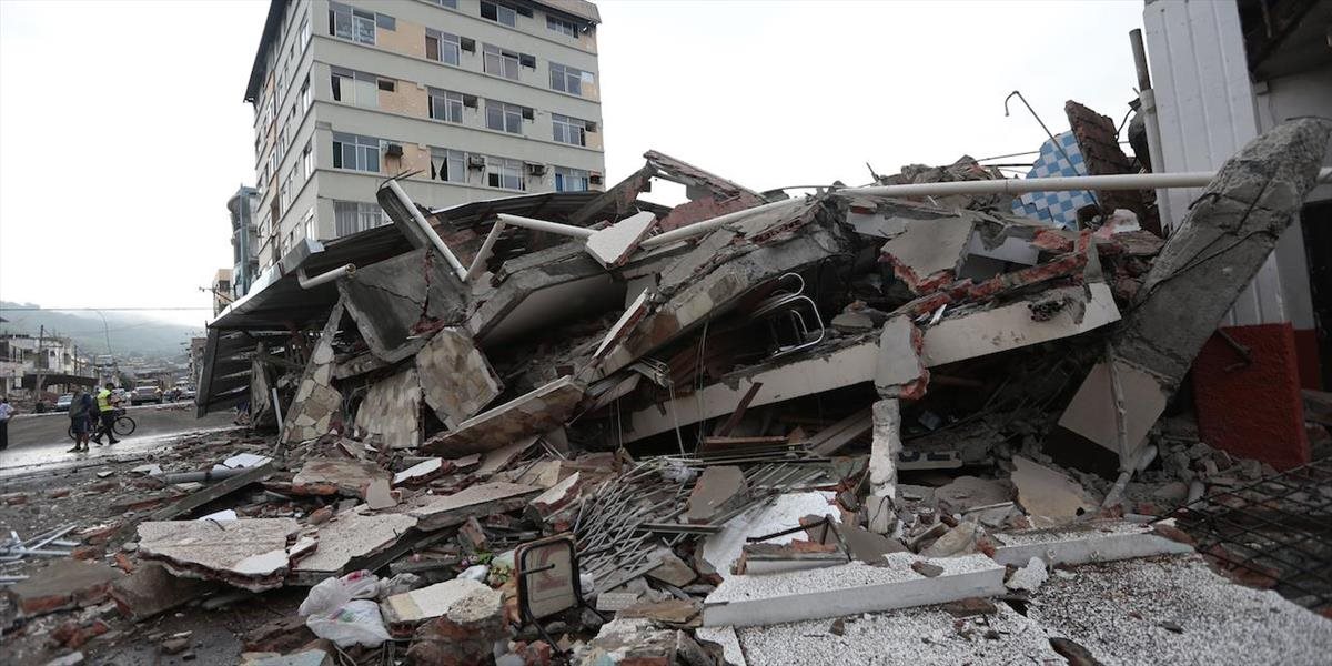 Počet obetí zemetrasenia v Ekvádore stúpol na 570