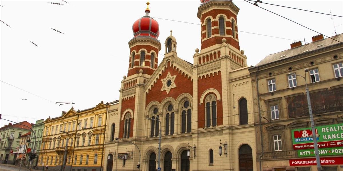 Neznámy páchateľ znečistil Veľkú synagógu v Plzni výkalmi