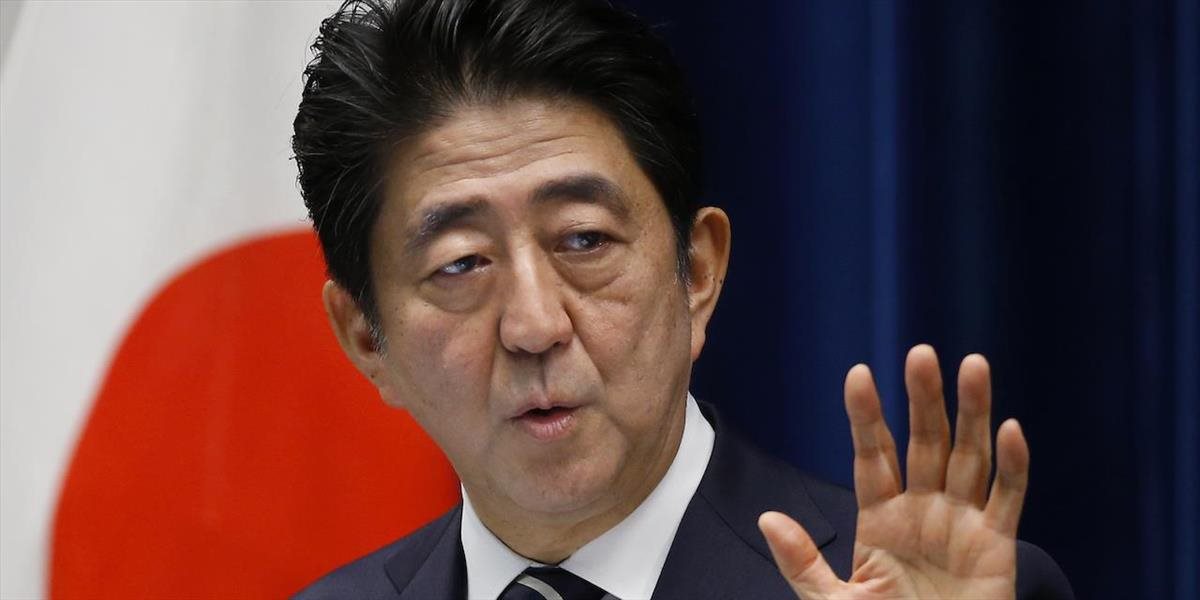 Premiér Šinzó Abe zaslal obetný dar do kontroverznej svätyne Jasukuni