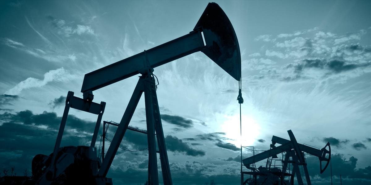 Ceny ropy klesli, zlato a striebro zdraželo