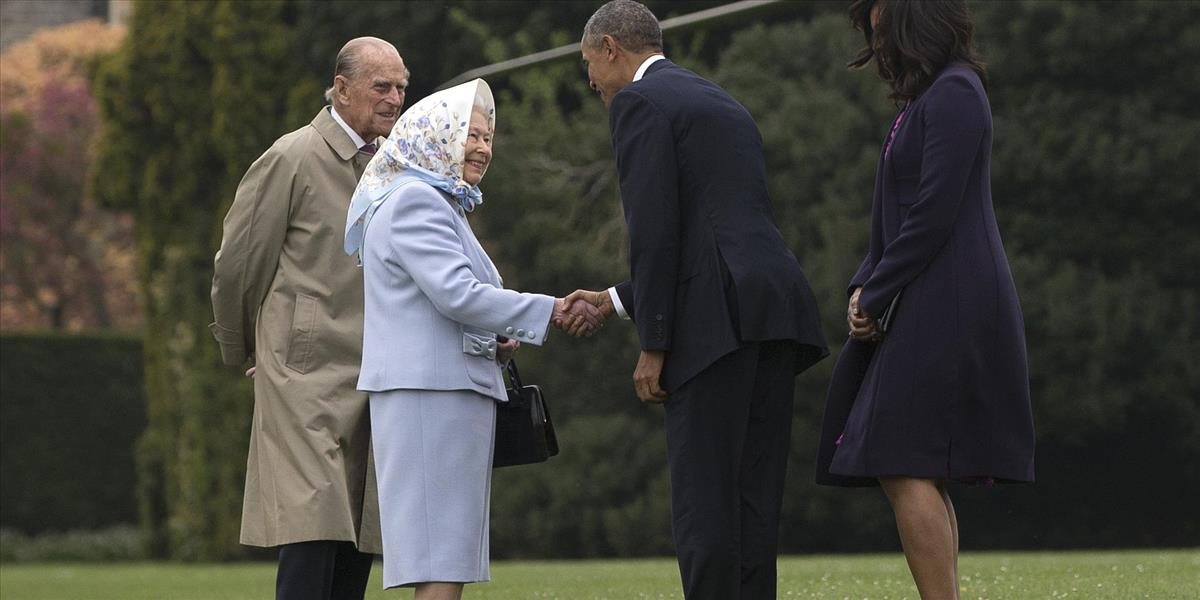 Obamovci súkromne obedovali s kráľovnou Alžbetou II.