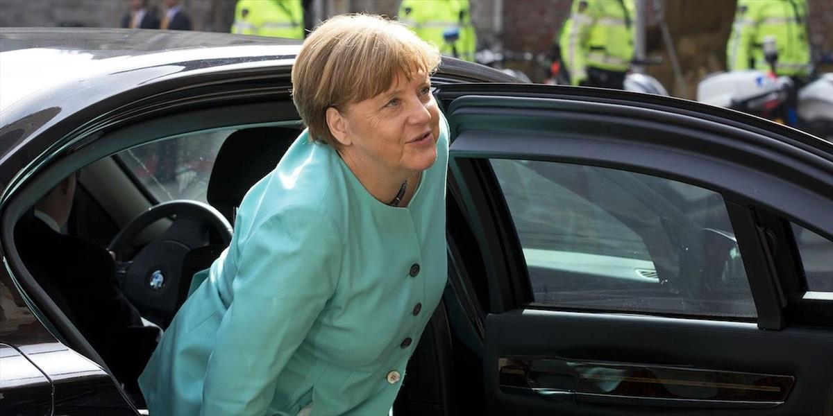 Merkelová sa na seba hnevá kvôli hodnoteniu Böhmermannovej básne