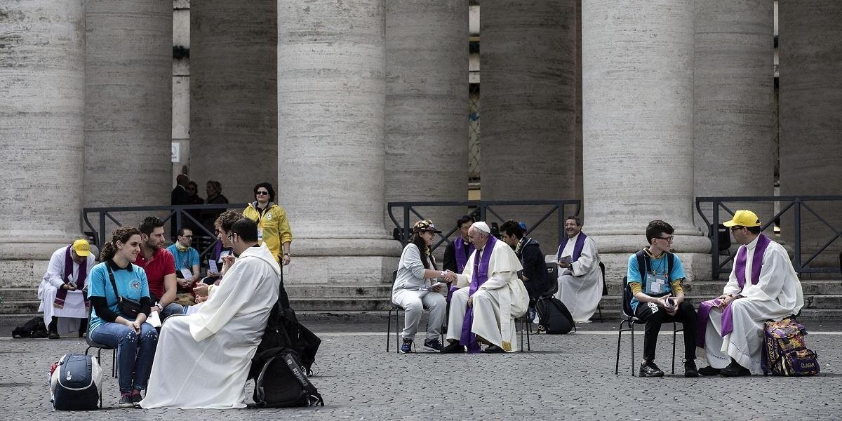 Tínedžeri dostali možnosť vyspovedať sa pápežovi Františkovi