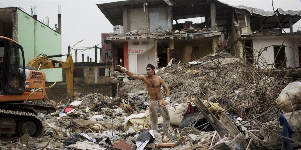 VIDEO Počet obetí zemetrasenia v Ekvádore stúpol na viac ako 650