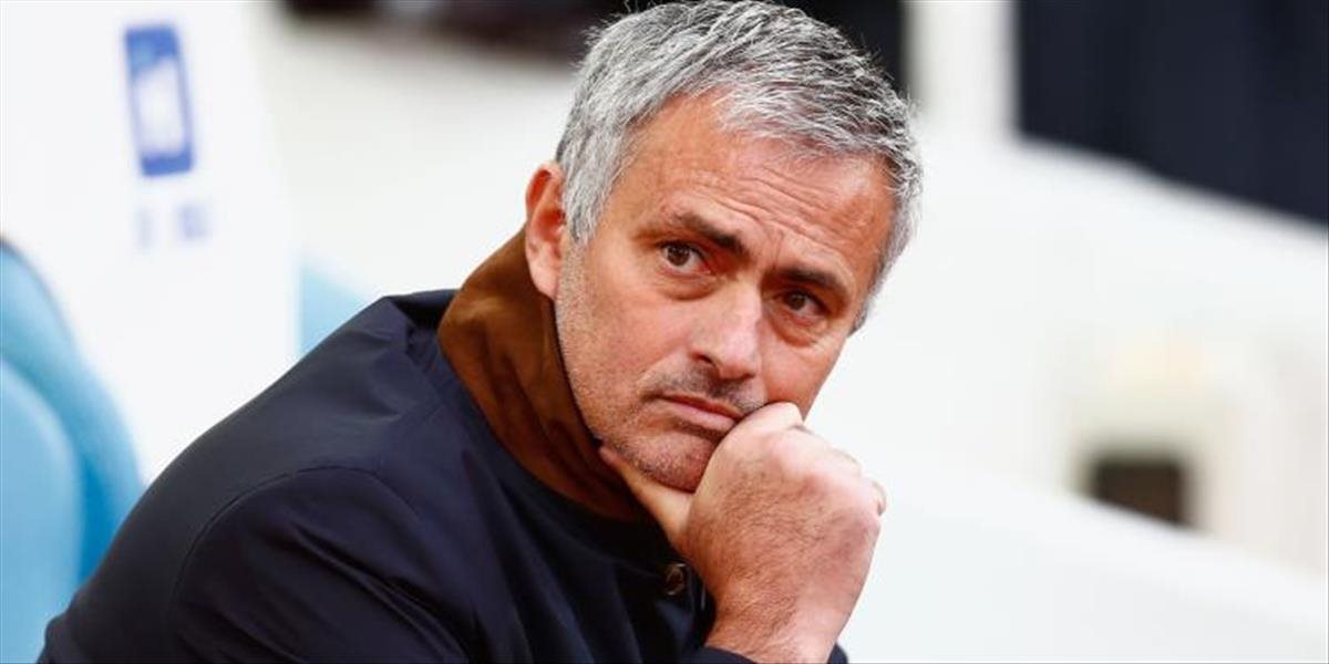 José Mourinho podpísal zmluvu s United, Van Gaala nahradí do 2 týždňov
