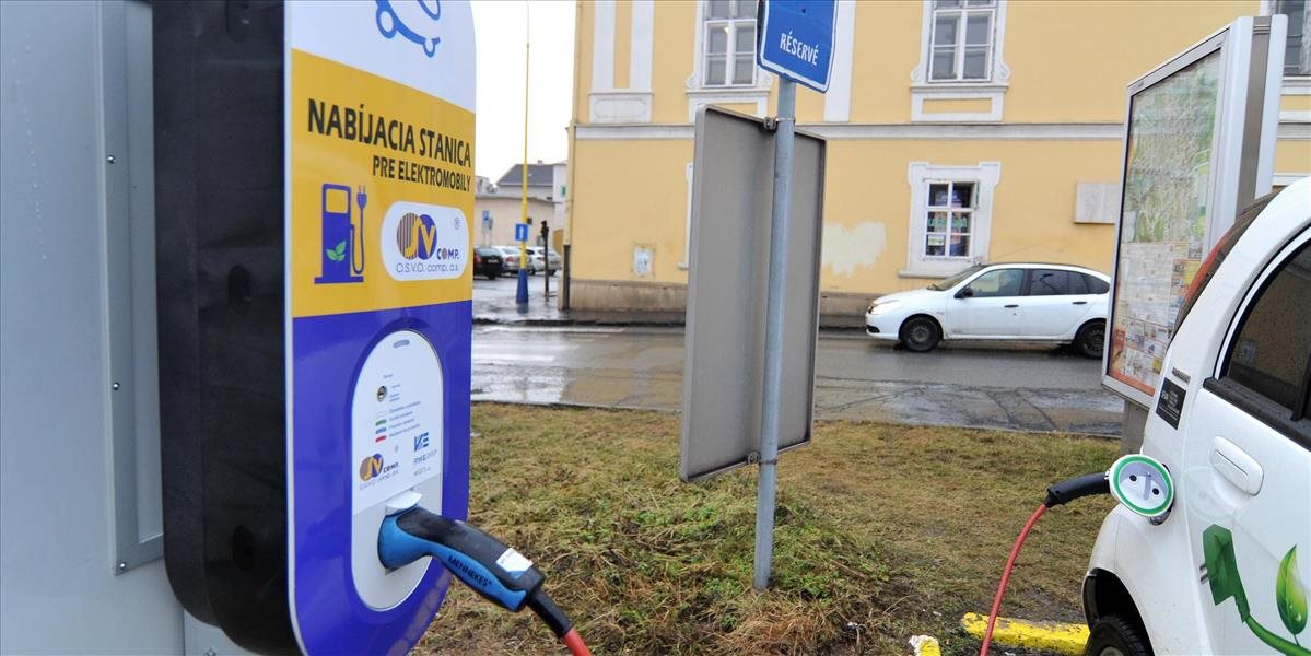 Slovenská pošta rozšírila vozidlový park o štyri elektromobily