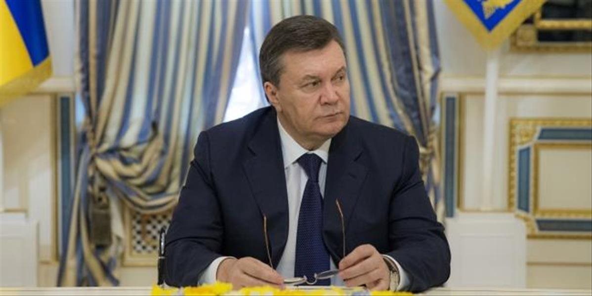 Kremeľ dementoval správy o udelení ruského občianstva Janukovyčovi a Azarovovi