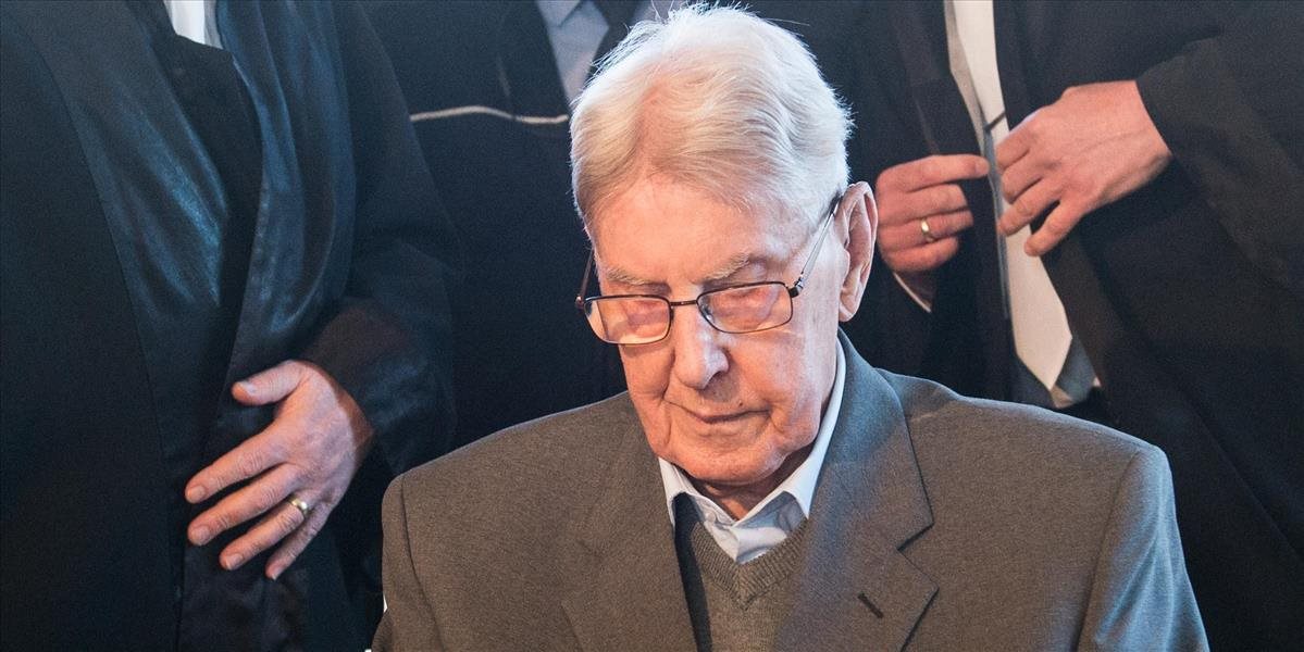 Bývalý dozorca SS v Auschwitzi na súde prelomil celoživotné mlčanie: Je mi to naozaj ľúto