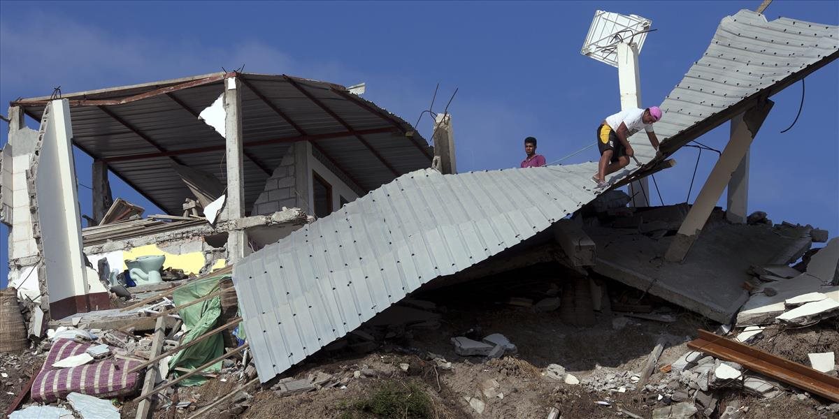 Neuveriteľné! Muž prežil pod ruinami domov zrútených pri silnom zemetrasení v Ekvádore 13 dní