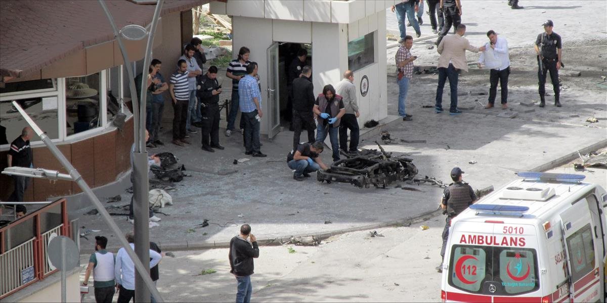 VIDEO Silná explózia v juhotureckom Gaziantepe! Výbuch bomby v aute zabil dvoch policajtov a 22 zranil