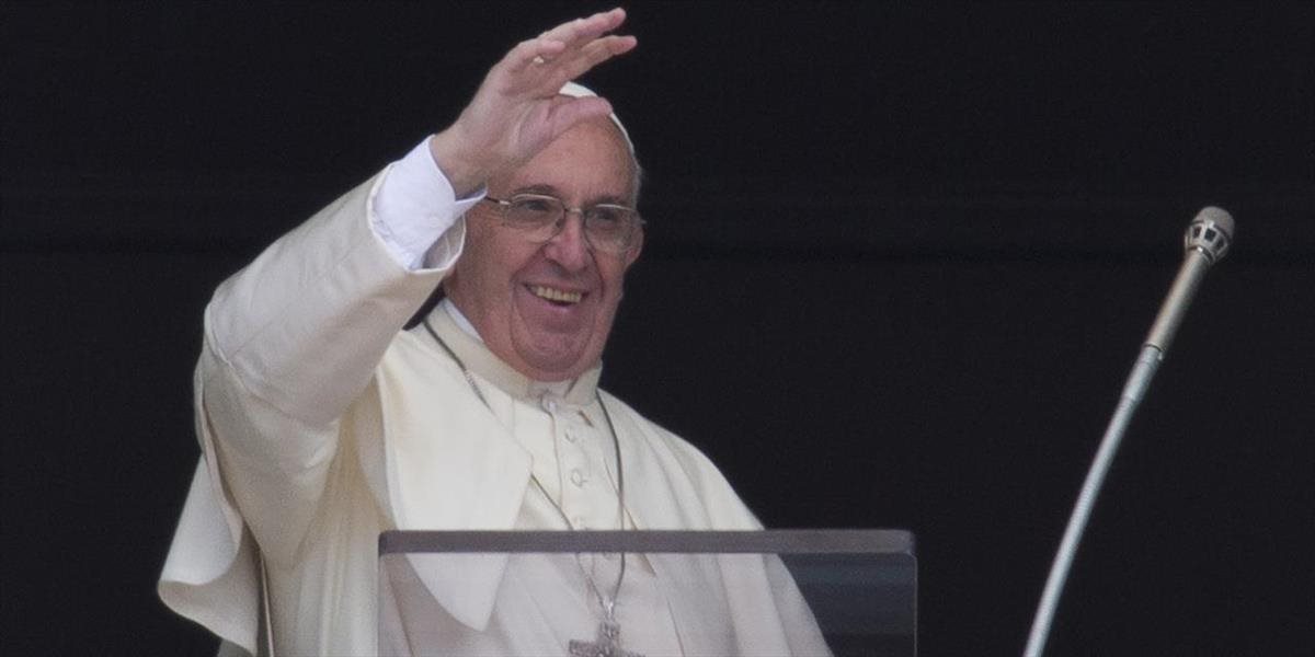 Pravoslávni veriaci slávia Veľkú noc, vinšoval im aj pápež