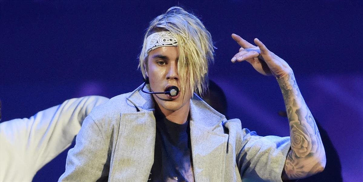 Justin Bieber má na krku žalobu pre zničenie telefónu, mladík chce od neho mastné odškodné