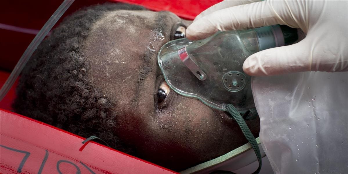 Šesť dní po páde obytnej budovy v Keni objavili v troskách preživšiu ženu