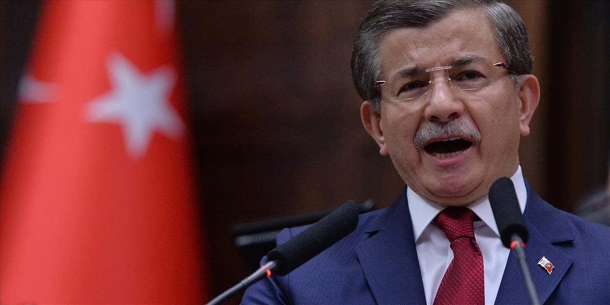 Turecký premiér oznámil, že 22. marca odstúpi z funkcie predsedu AKP