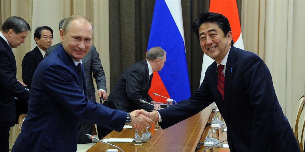 Putin sa v Soči stretol s Abem, témou bol aj spor o Kurilské ostrovy