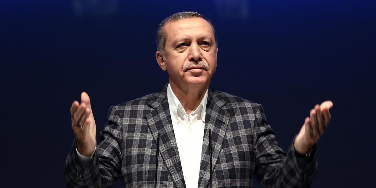 Turecký prezident pokračuje v kritike Európy: Obvinil ju z "diktatúry" a "krutosti"