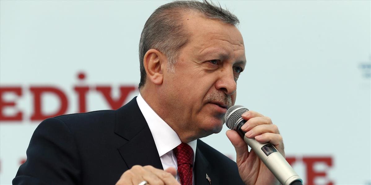 Turecký prezident Erdogan chce trestať ďalších kritikov, sporí sa s Nemeckom