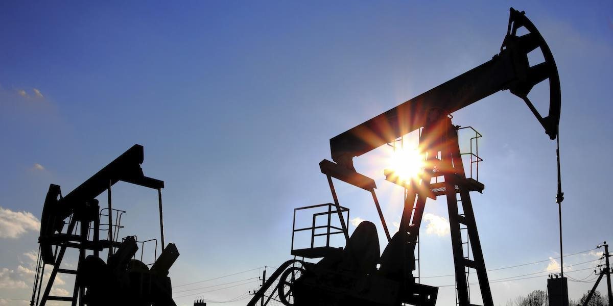 Ceny ropy stagnujú, cena Brentu sa drží na 43,70 USD/barel