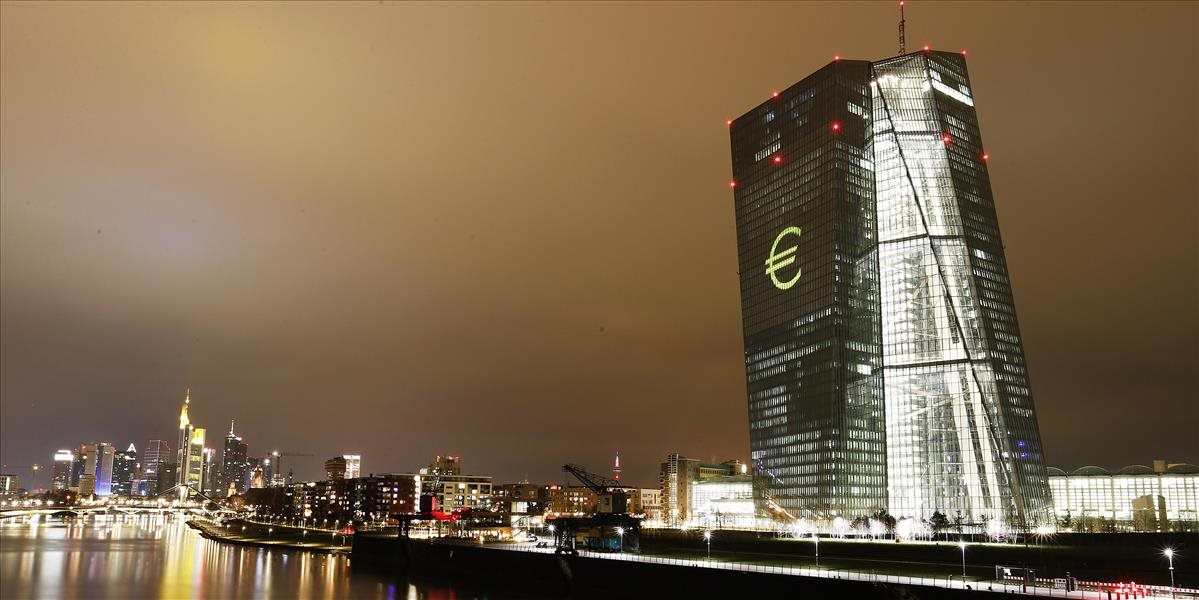 ECB požaduje od veľkých bánk z eurozóny plány pre prípadný brexit