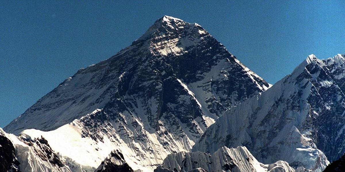Na Mount Everest po dvoch rokoch vstúpili prví horolezci