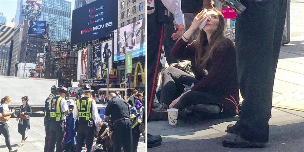 FOTO Namiesto objatia dostala päsťou do tváre: Muž ponúkajúci objatia zadarmo na Times Square napadol turistku