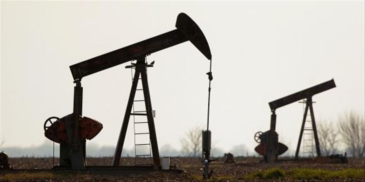 Prebytok ropy na trhu pretrváva, OPEC v apríli zvýšil ťažbu o 188 tis. barelov denne