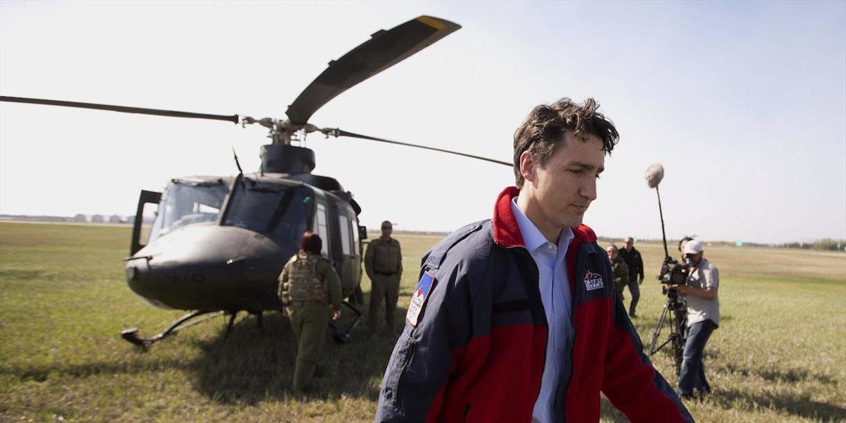 Kanadský premiér navštívil oblasť postihnutú lesnými požiarmi