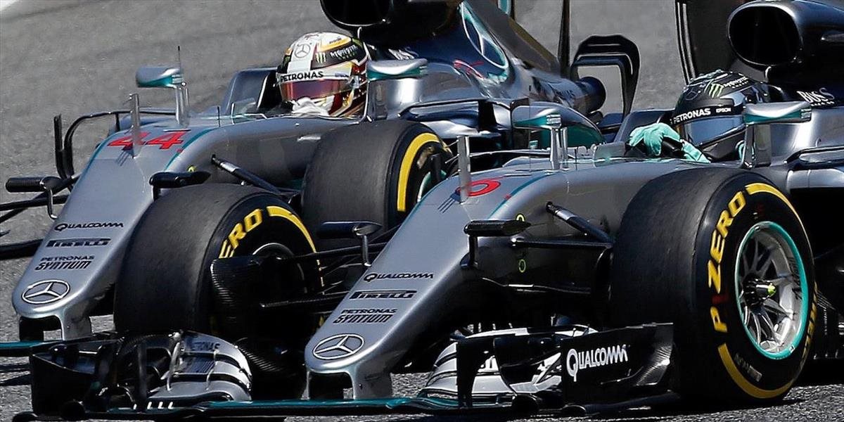 F1: Hamilton a Rosberg po kolízii bez trestu