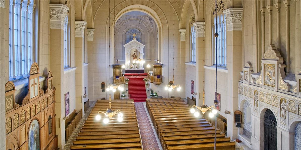 Tínedžer ukradol v kostole 15 eur, hrozí mu väzenia