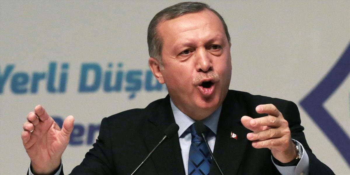 Erdogan uspel so žiadosťou o predbežné opatrenie voči satirikovi Böhmermannovi