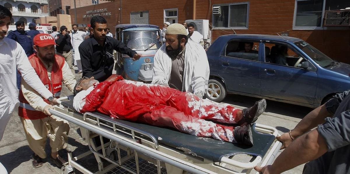 Bombový útok v Pakistane: Zahynul policajt, deväť ľudí utrpelo zranenia