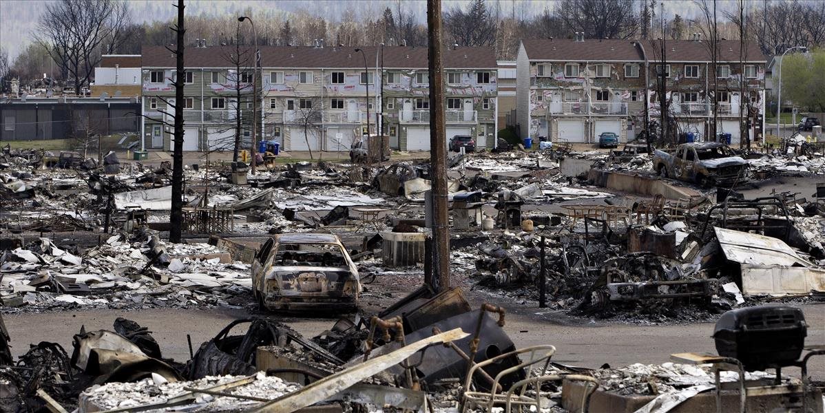 Apokalyptické FOTO Rozsiahly požiar v kanadskej Alberte spôsobil škody za 760 miliónov dolárov