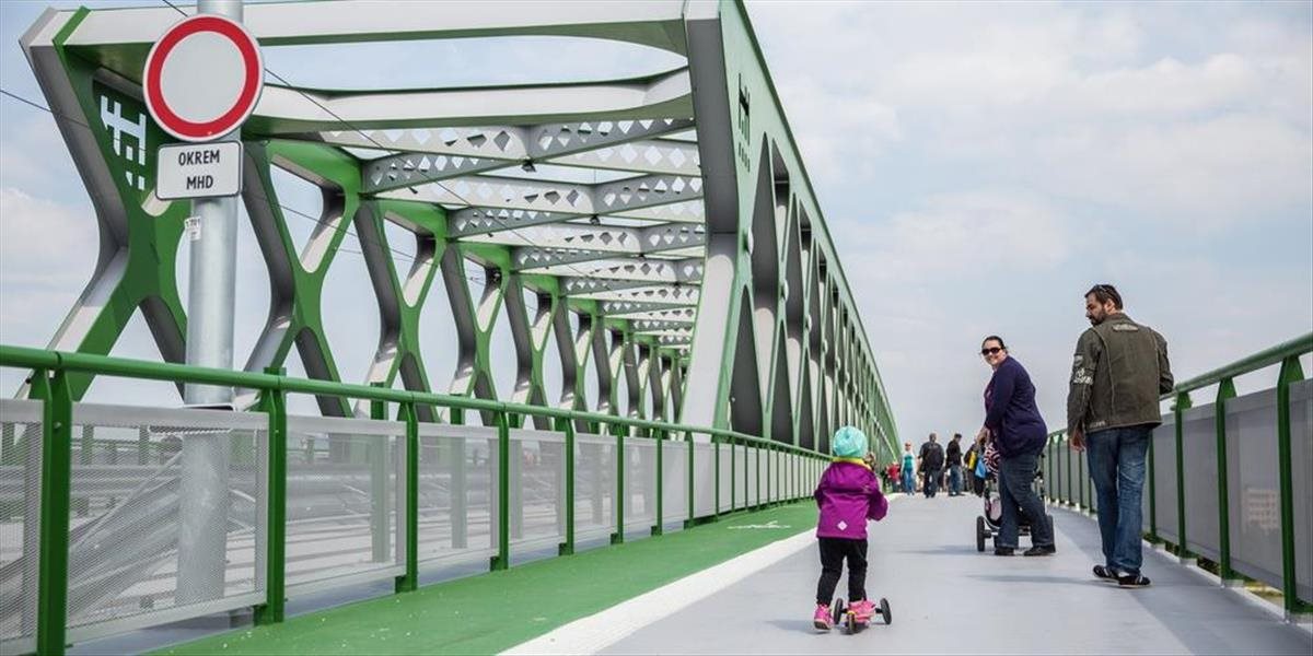 FOTO Nekonečný príbeh Starý most: Oddnes po ňom môžu prechádzať chodci a cyklisti