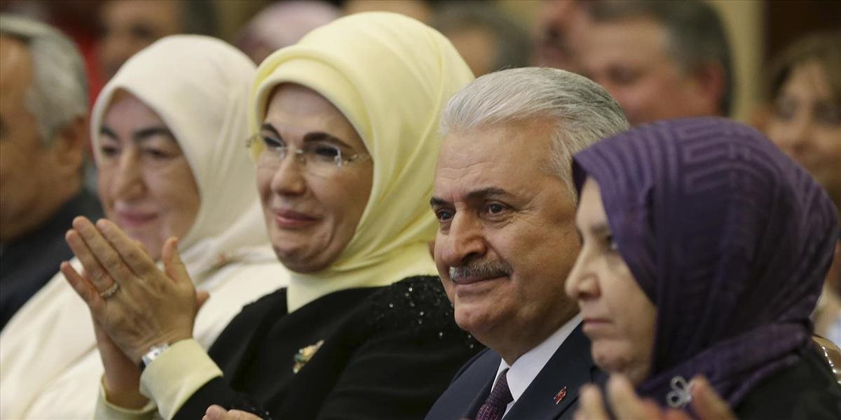Novým tureckým premiérom sa zrejme stane minister dopravy Binali Yildirim