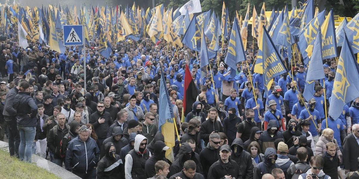 V Kyjeve demonštrovali nacionalisti, prezident varoval pred nezodpovednosťou
