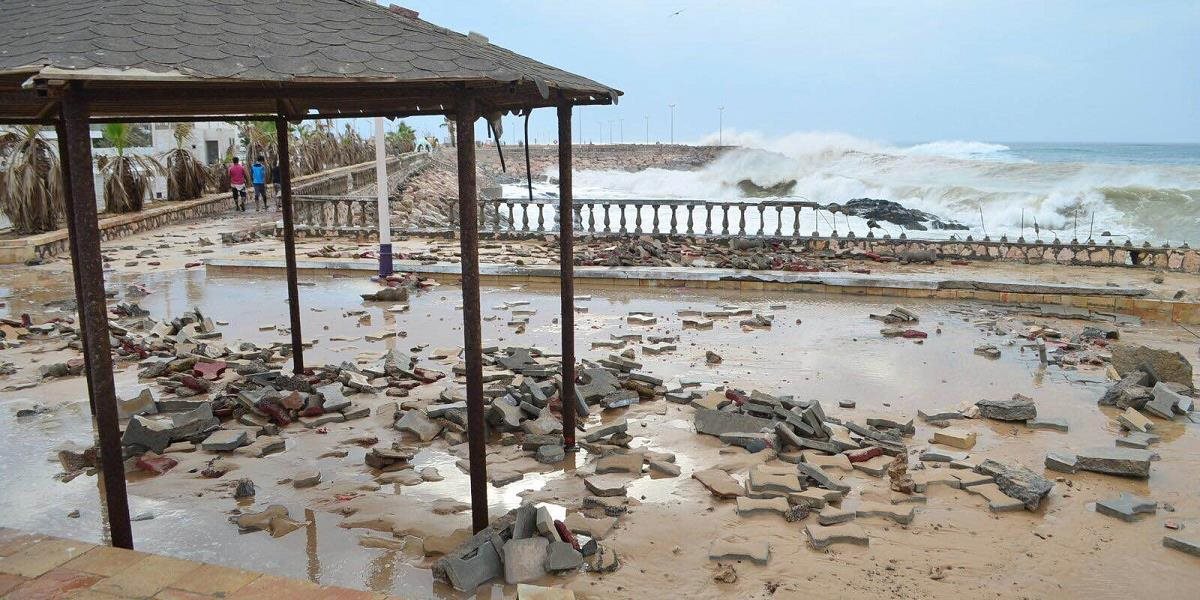 Tropický cyklón Roanu usmrtil na pobreží najmenej deväť ľudí