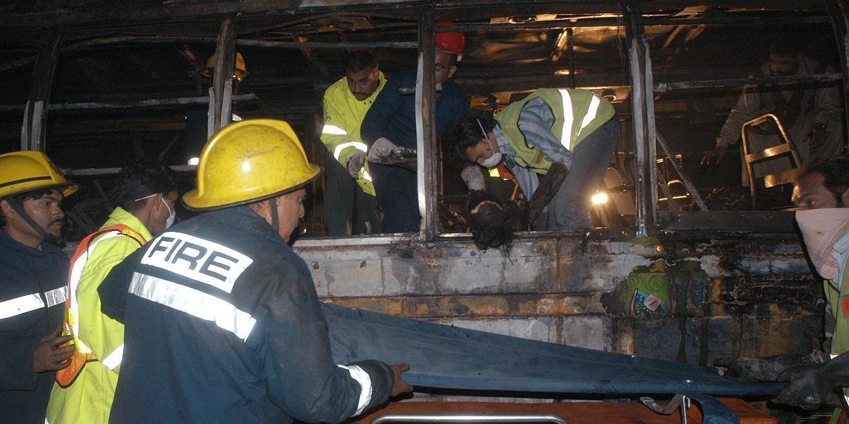 Haváriu autobusu neprežilo najmenej 37 ľudí