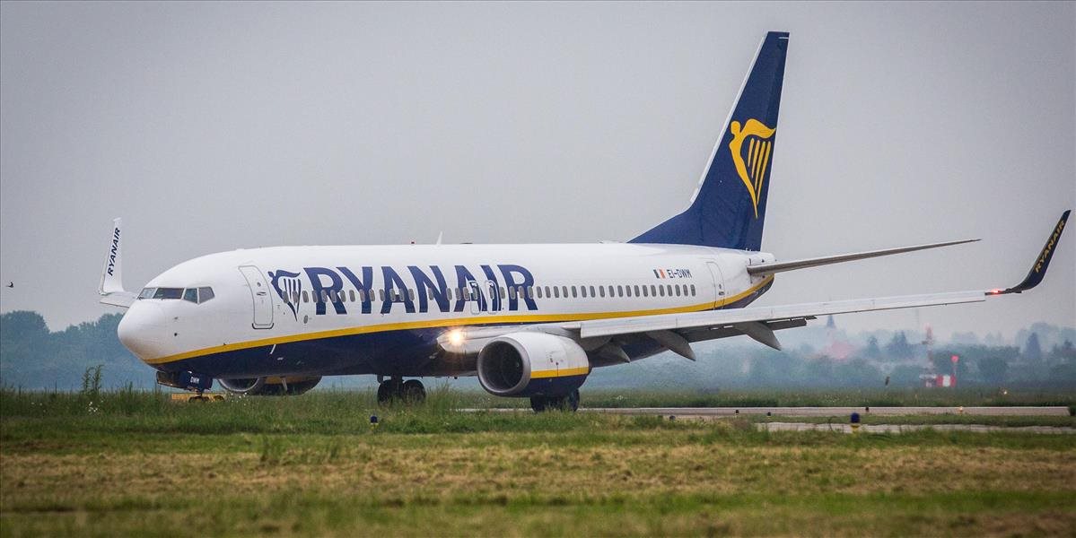 Lacný kerozín pomohol Ryanairu k rekordnému ročnému zisku