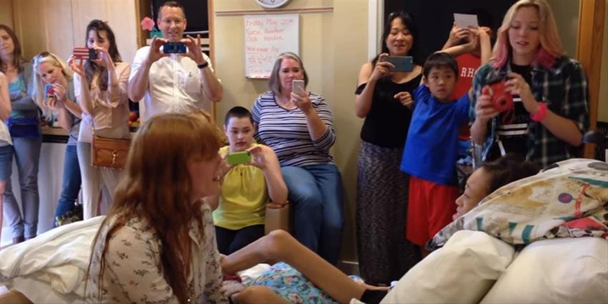 Dojemné VIDEO Speváčka z Florence and the Machine si v nemocnici zaspievala s chorou fanúšičkou